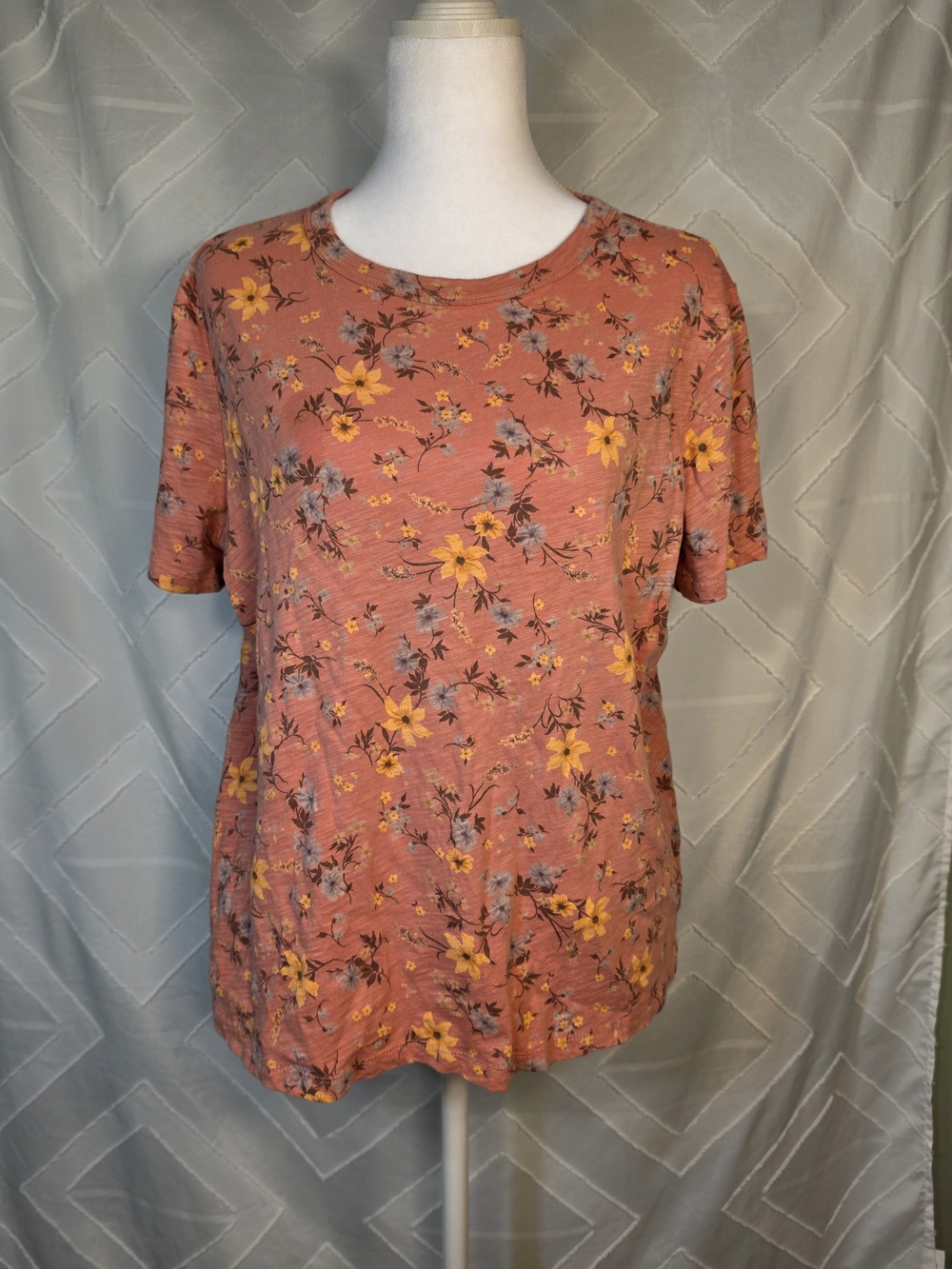 Old Navy Rose-Mauve Floral Short Sleeve Tee